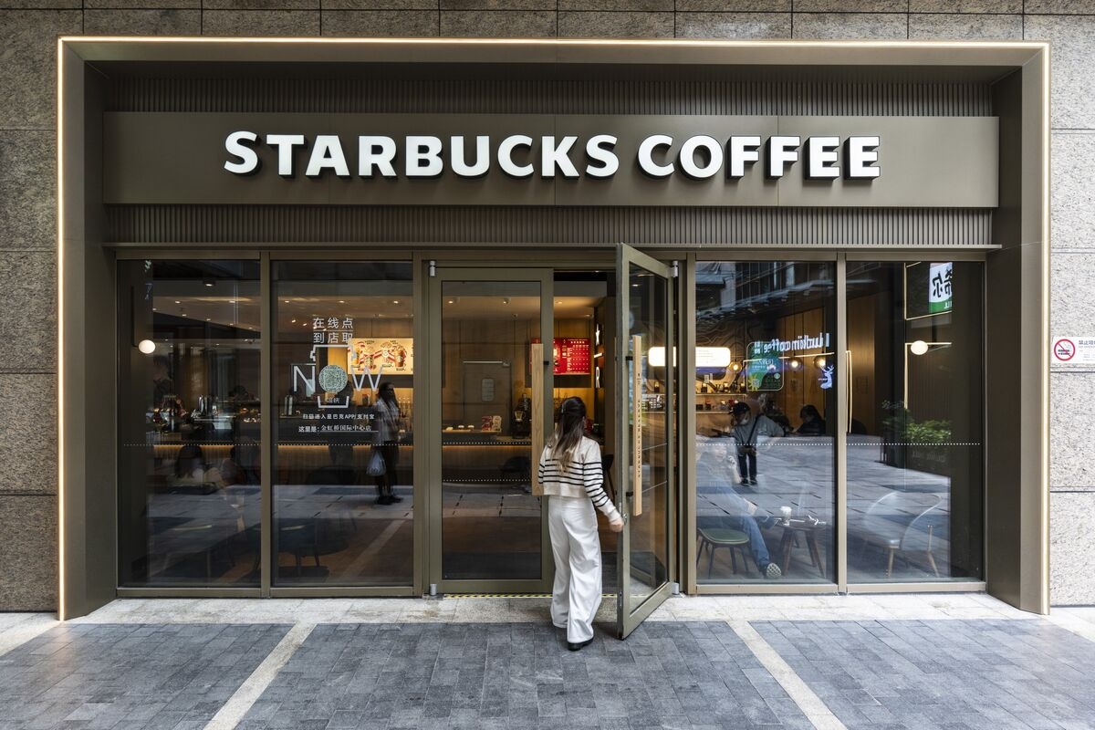 Starbucks Draws Interest for Controlling Stake in China Unit