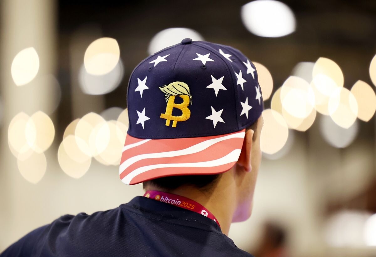 Bitcoin Flourishes as the Ancien Régime Falls