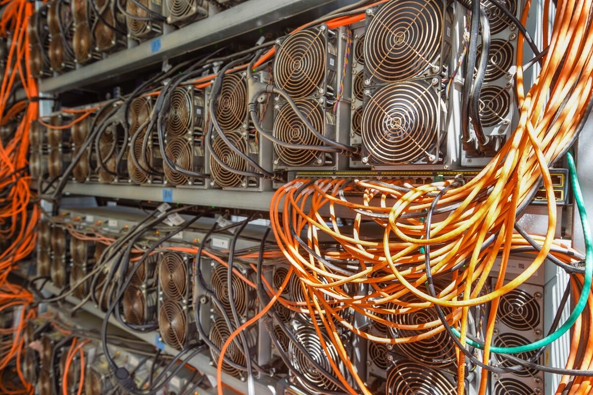 Bitcoin Miner Tied to Trump Sons Plans Dubai Crypto Trading Team