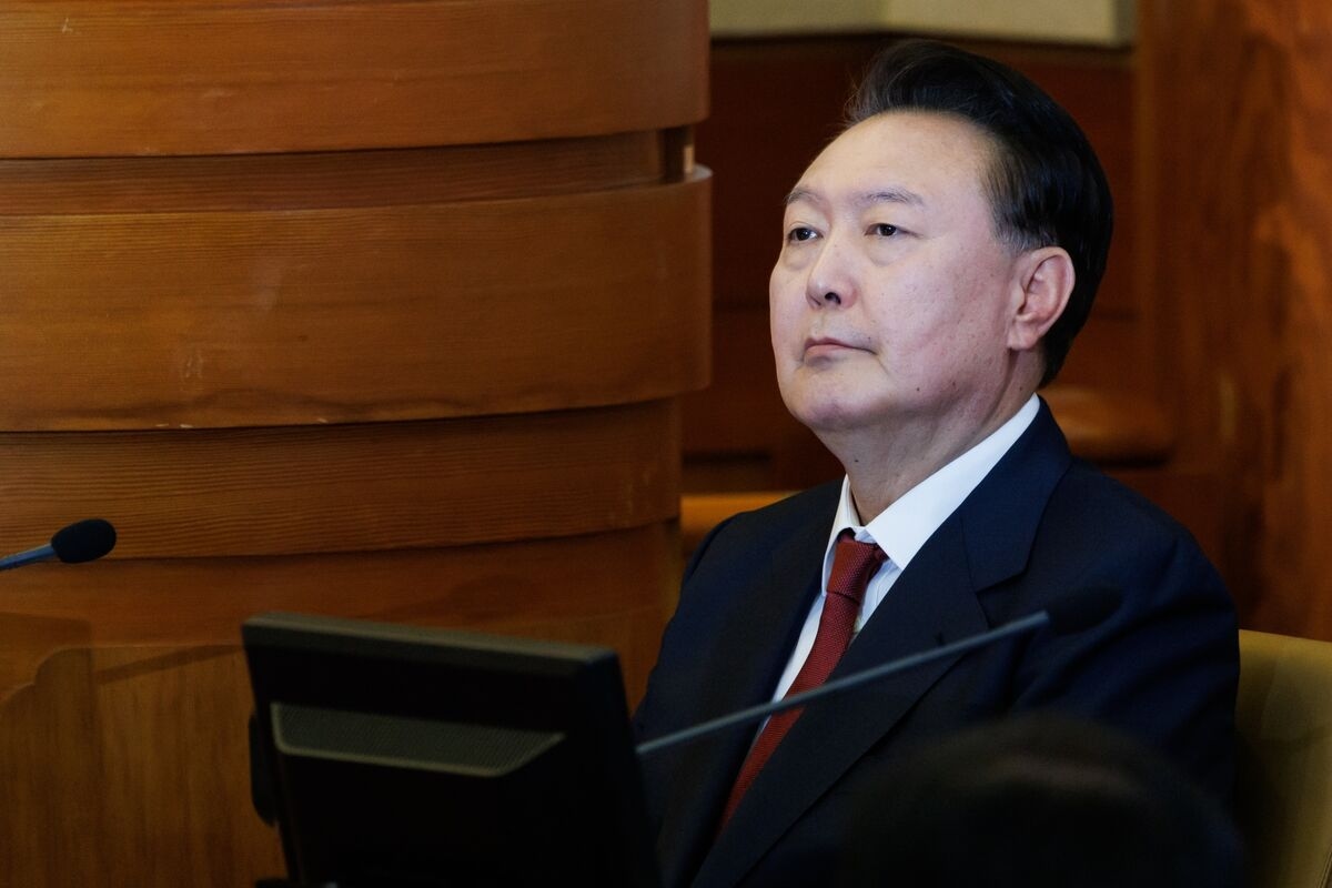 South Korea Requests Arrest Warrant for Former President Yoon