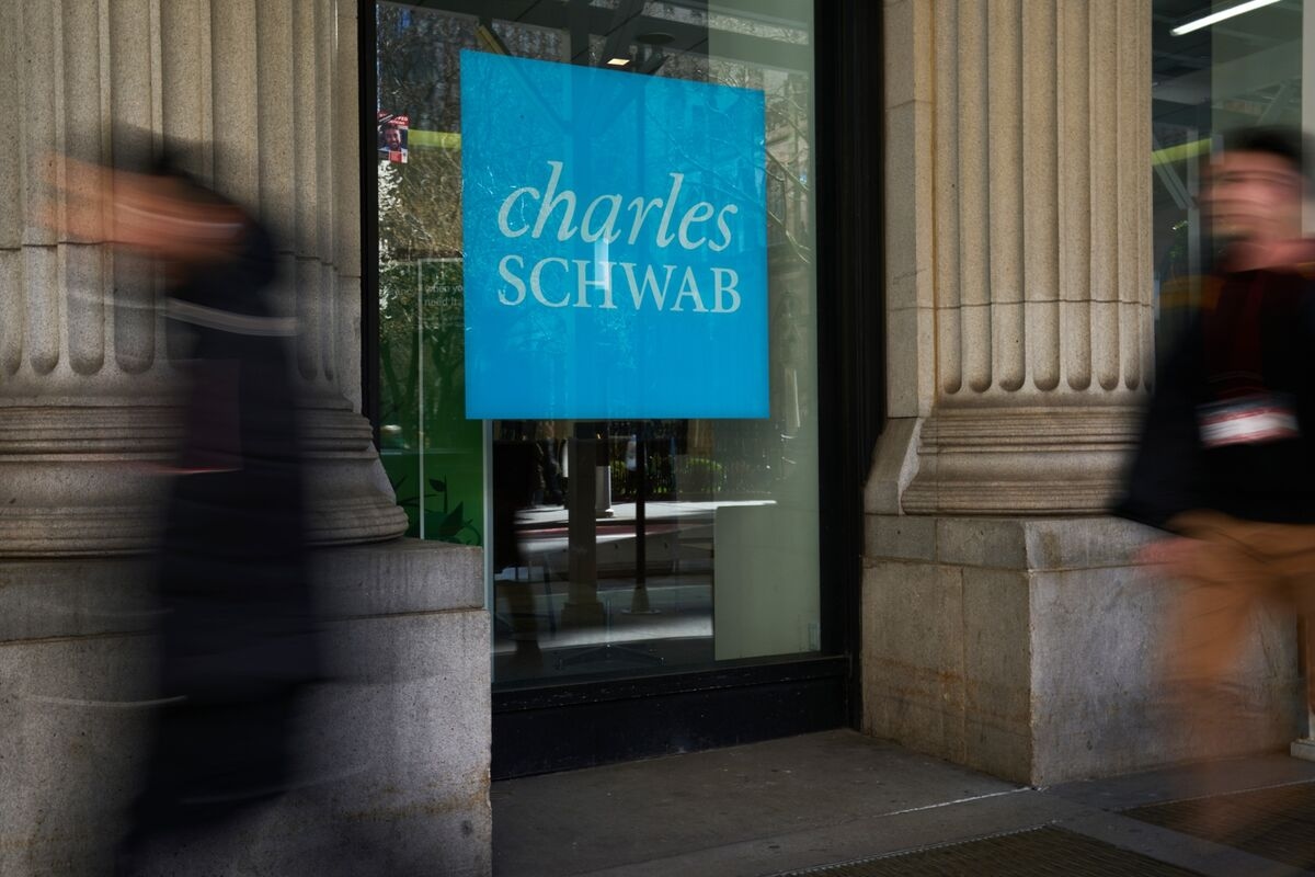 Schwab Earnings Top Estimates on Trading Boost, Client Assets
