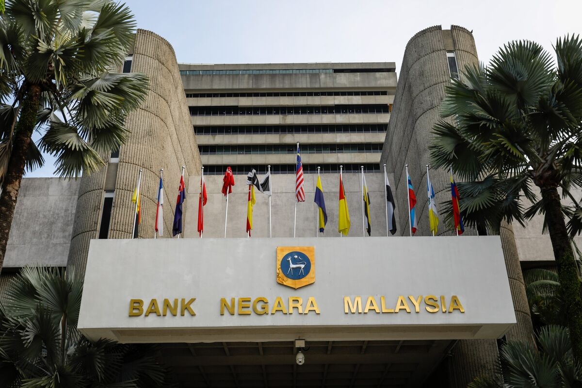 US Clouds Malaysia Rate Path With Surprise Threat of 25% Tariff