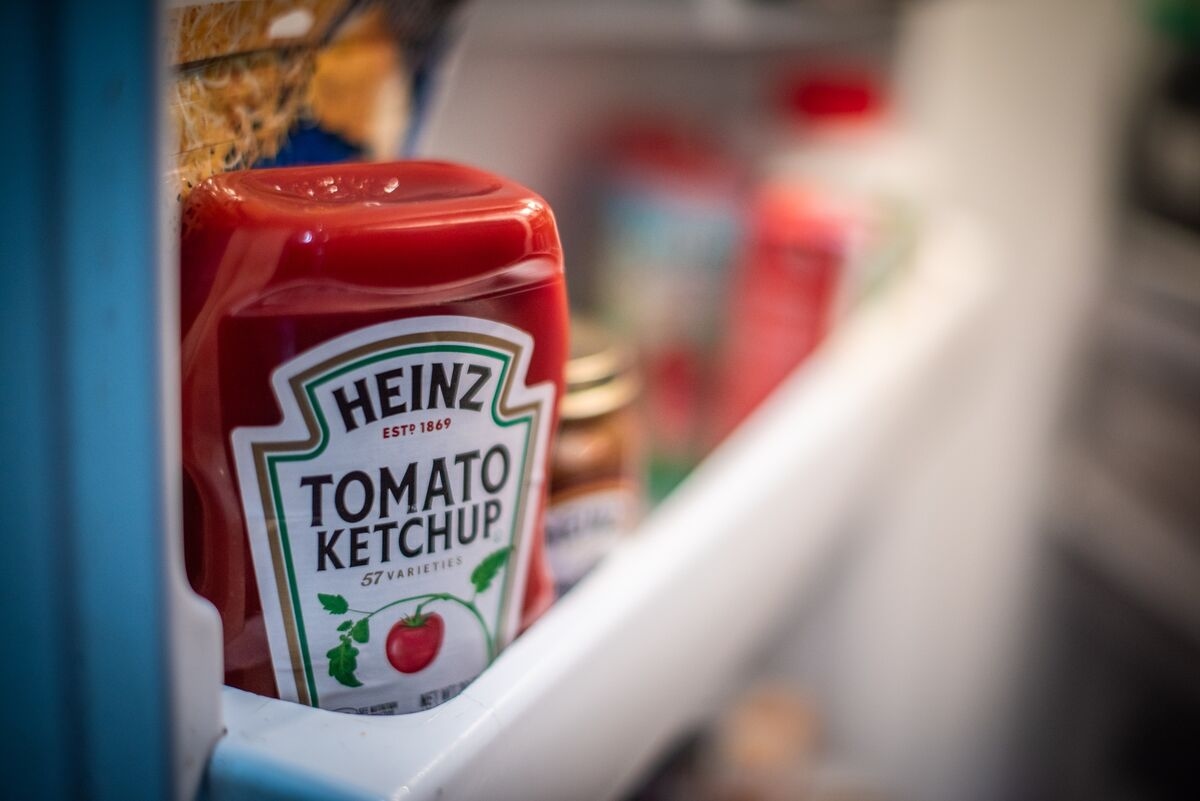 Kraft Heinz Outlook Falls Short, Warns of Worsening Tariff Risk
