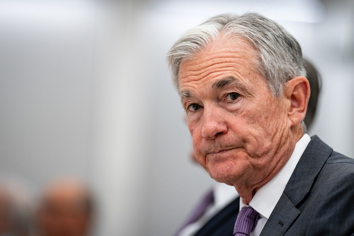 Trump Pressures Fed's Powell to Cut Rates ‘A Full Point'