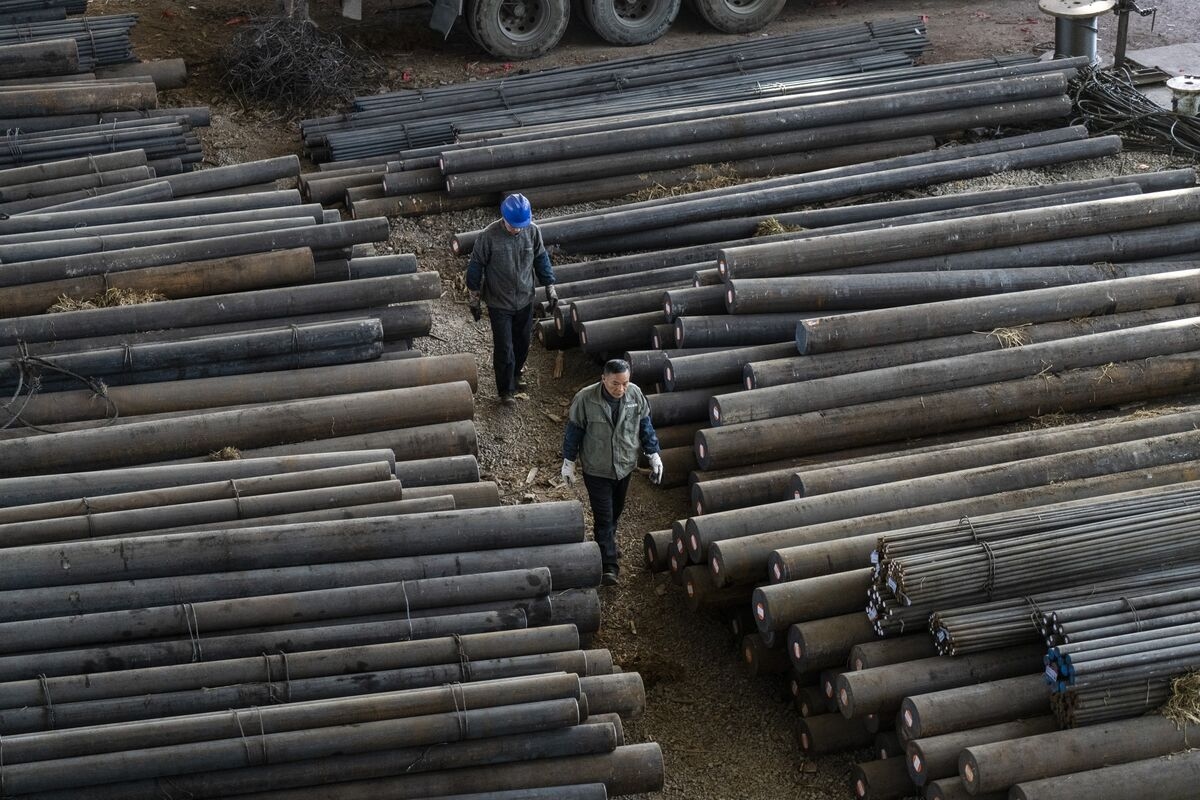 Iron Ore Extends Downward Trend on Weaker Chinese Steel Market