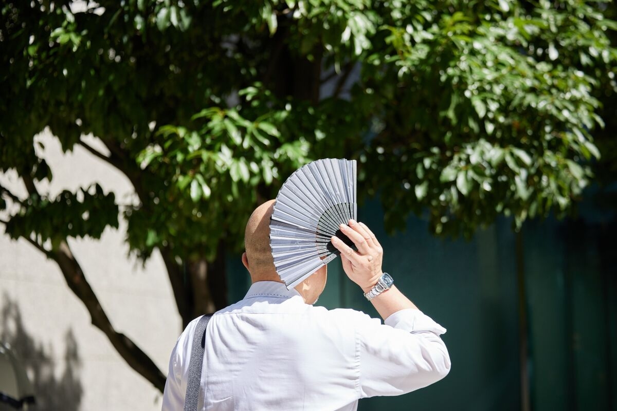 Japan's Real Wages Fall Most Since 2023 as Inflation Bites