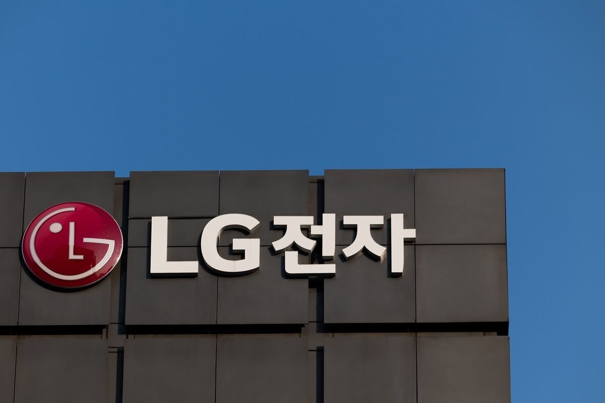 LG Electronics Misses Estimates on Tariffs, Consumer Sentiment