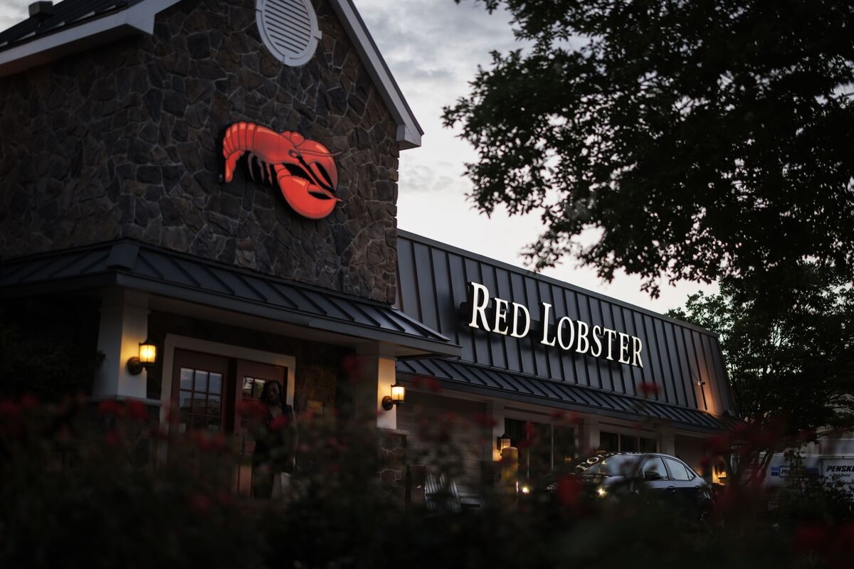 Red Lobster CEO Wins Back Diners With New Menu, Friendlier Service