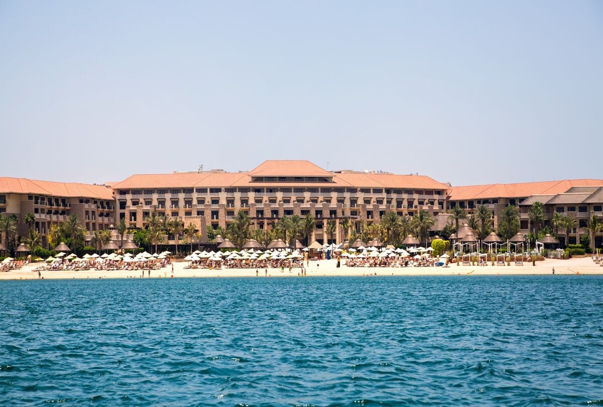 Brookfield Explores Buying Luxury Hotel on Dubai's Palm Jumeirah