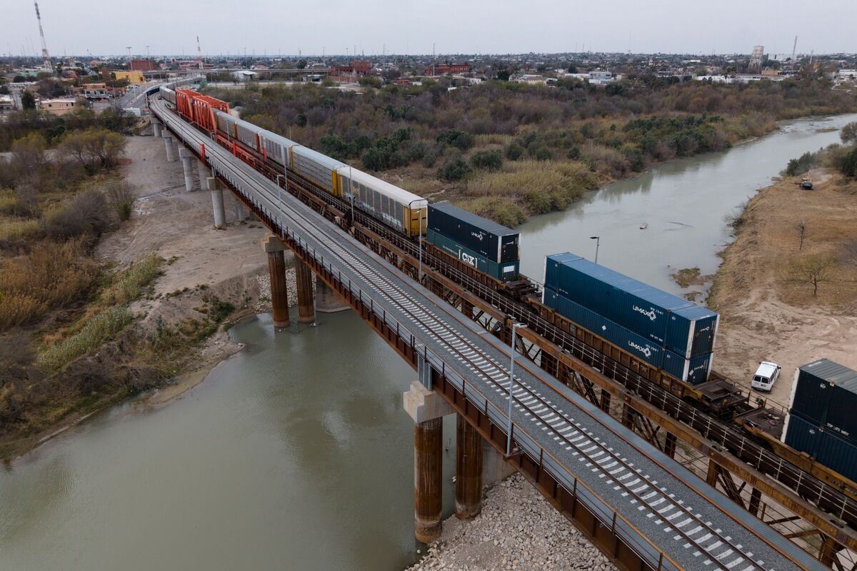 Mexico Sure It Will Strike Deal With US to Skirt Tariffs