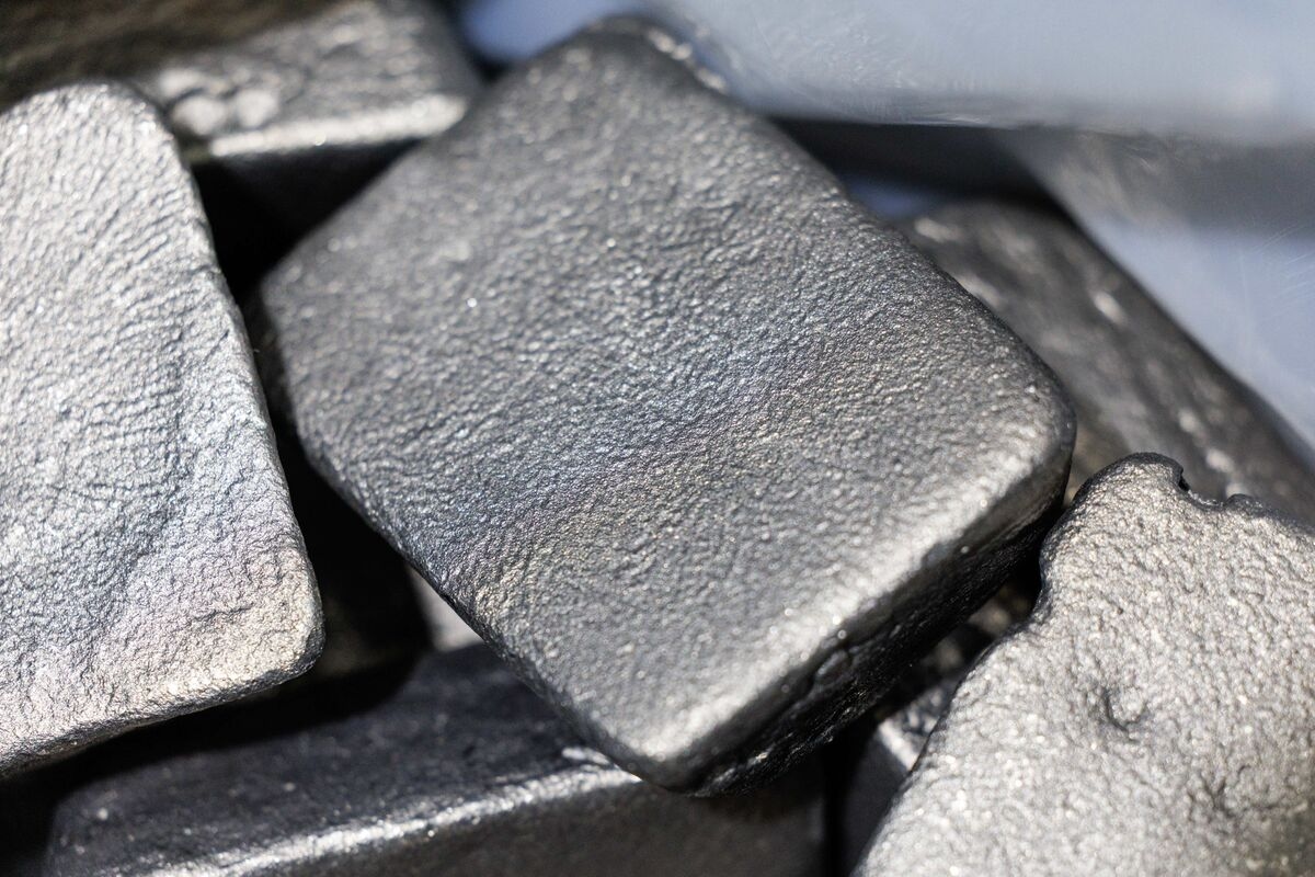 Rare Earths Processor Scales Back Output Due to Construction Delays