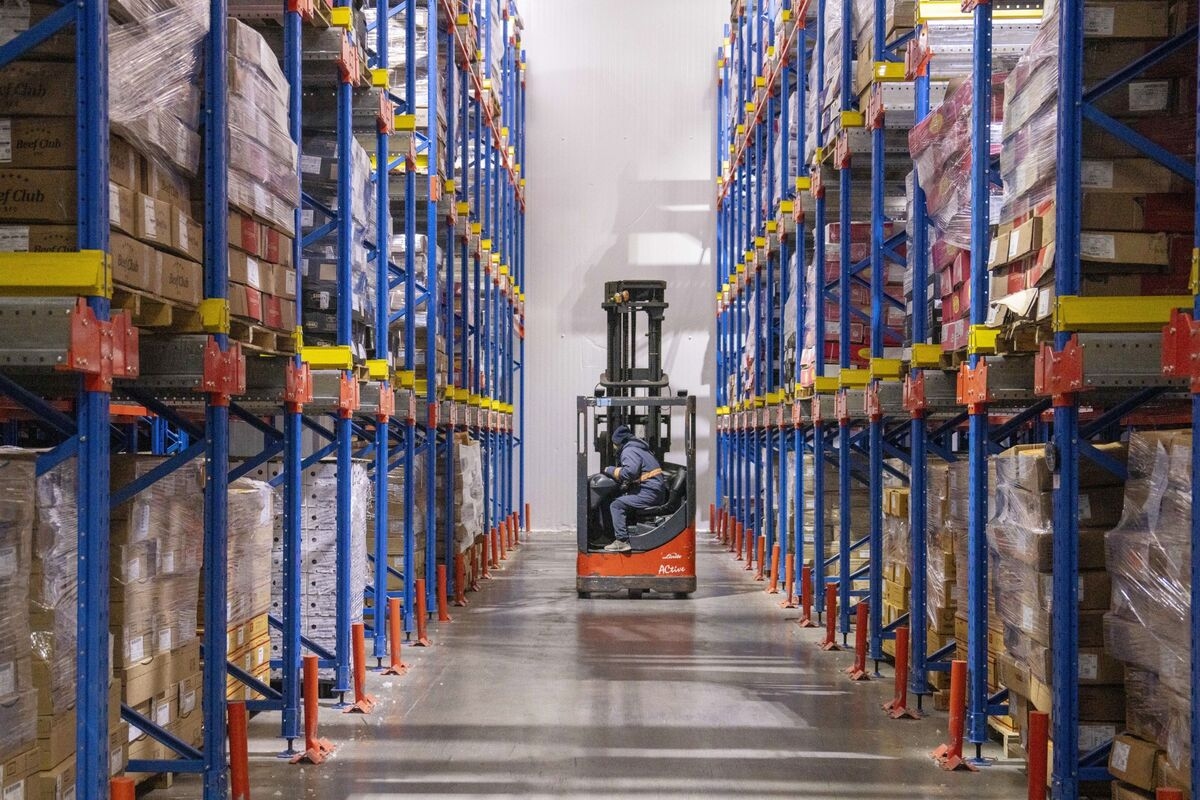 Blackstone's Sweetened Bid Gets Backing of Warehouse REIT Board