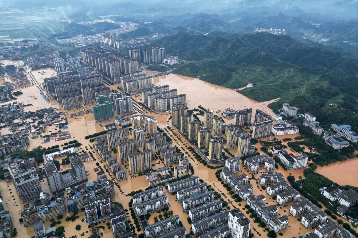 Six Dead in Destructive China Floods as More Heavy Rain Forecast