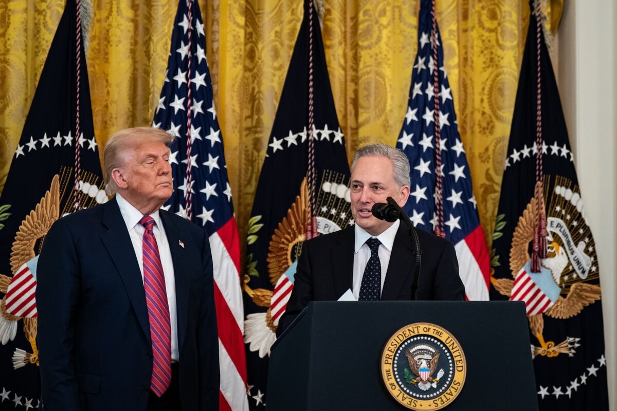 Trump Takes Aim at Red Tape to Unleash AI Innovation