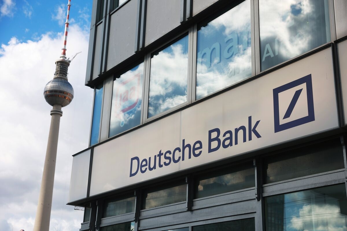 Deutsche Bank Taps Macquarie Strategist for Emerging-Market Team