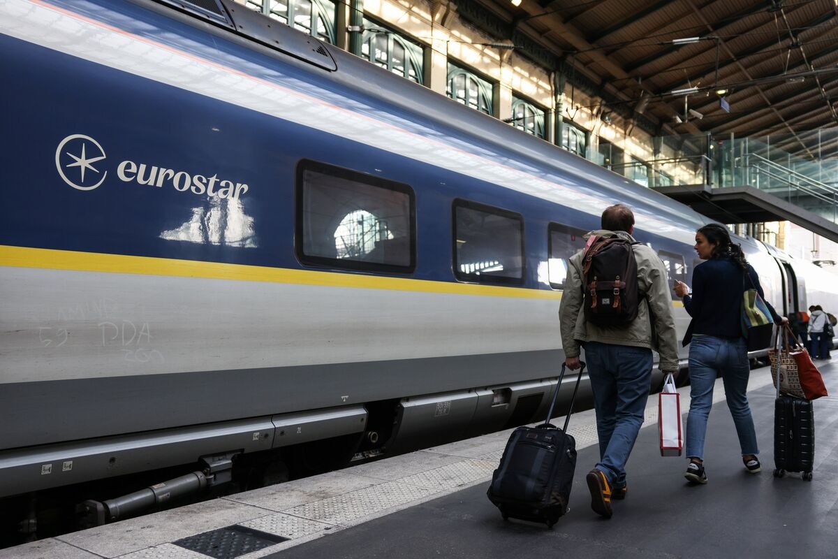 Eurostar Cancels, Delays Trains After Cables Stolen Near Lille