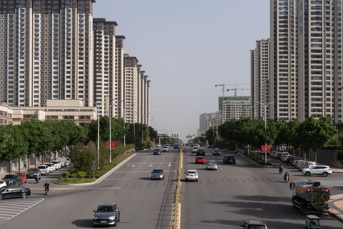 China Home Sales Slump Persists as Calls Grow for More Stimulus
