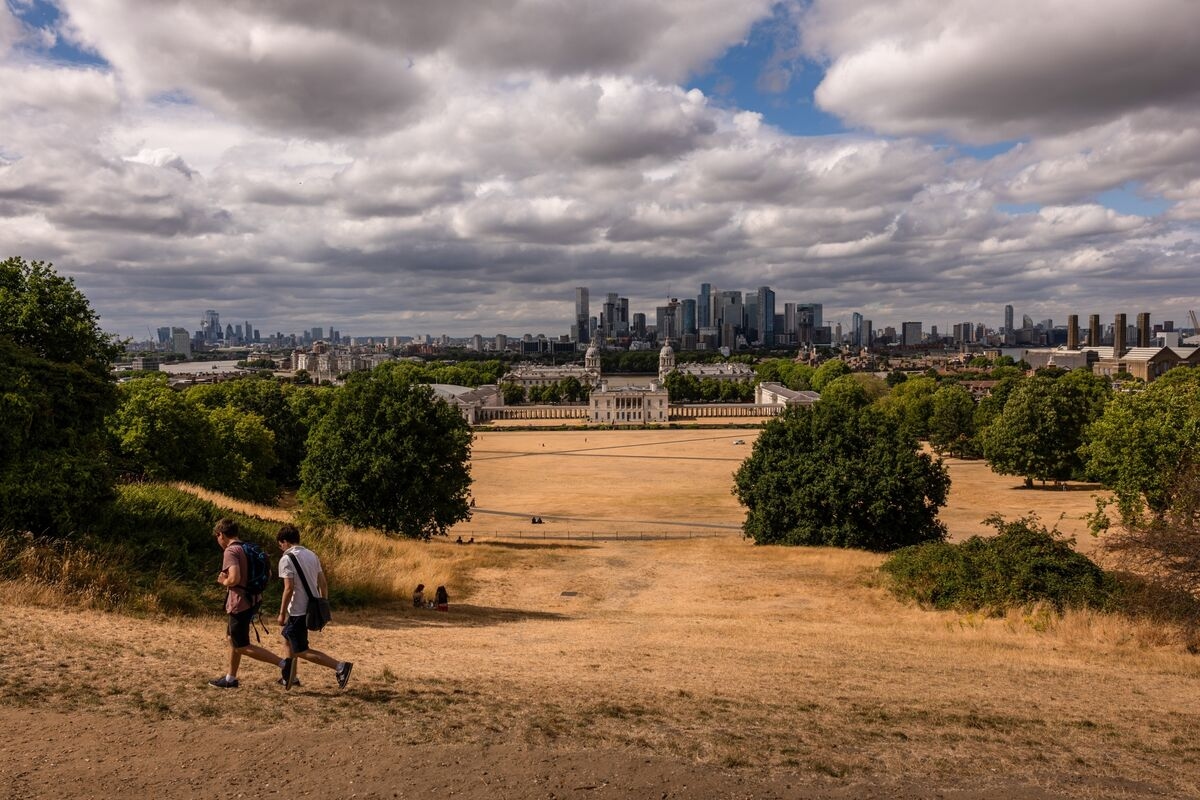 Londoners Could Soon Face Water Limits Due to Dry Weather