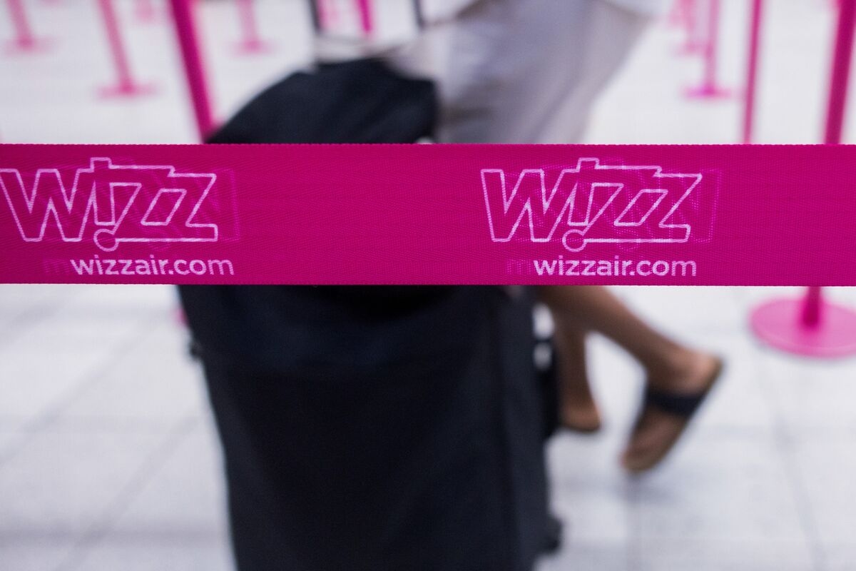 Wizz Air Suspends Abu Dhabi Operations to Keep Costs in Check
