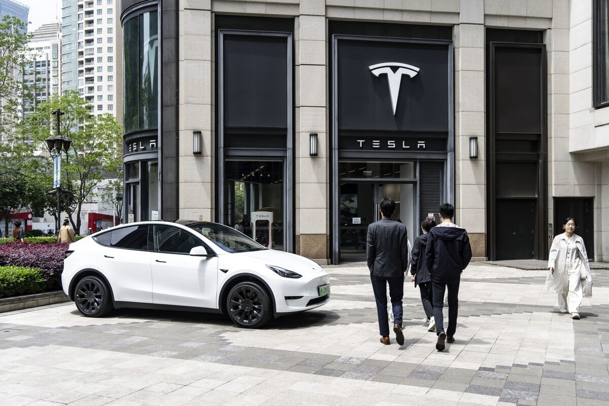 Tesla Readies a Six-Seat Version of the Model Y SUV for China