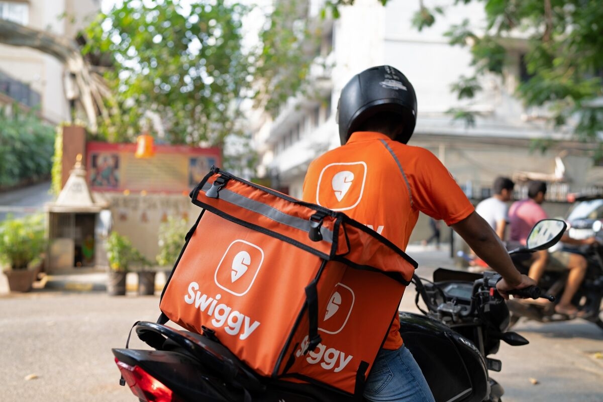 India's E-Commerce Stocks Outrun Chinese Peers on Profit Hopes