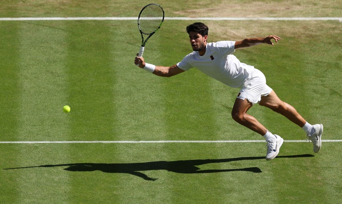 Sinner Faces Alcaraz at Wimbledon in Rematch of Epic French Open Final