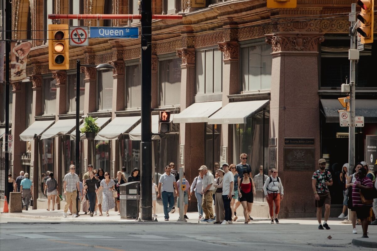 Toronto Retail Sales Weak Due to Tariff Damage, Real Estate Slump