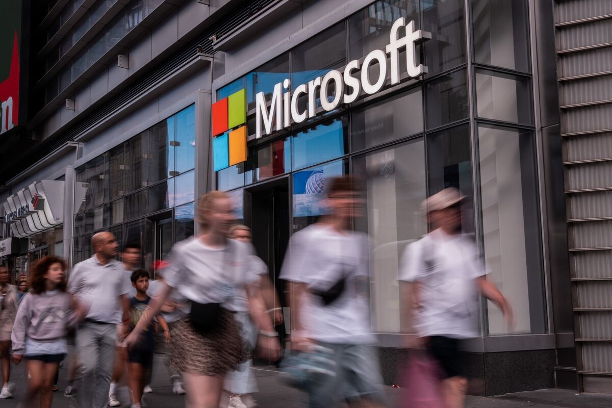 Amazon, Microsoft Must Face Tougher UK Antitrust Probe, CMA Says