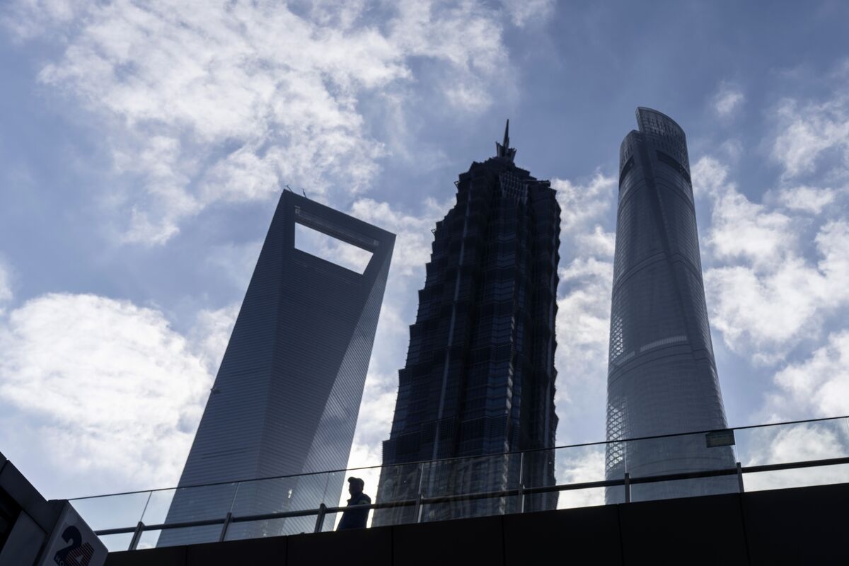 China Threatens Response to EU Sanctions on Banks, Firms