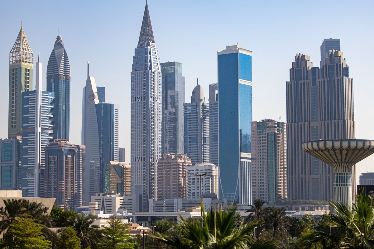 UAE Share Sales Regain Momentum While Saudi Faces Valuation Test