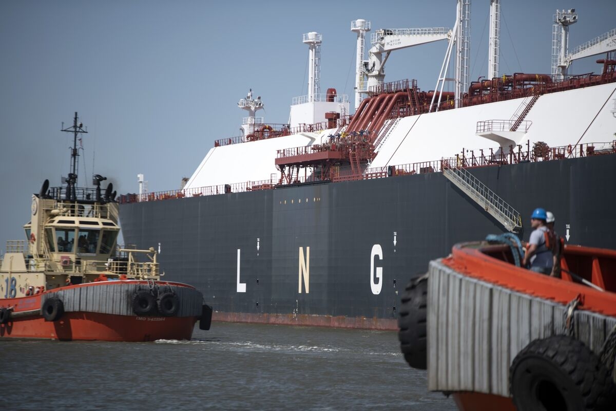 Europe Can Cope With Ban on Russian Gas, TotalEnergies CEO Says