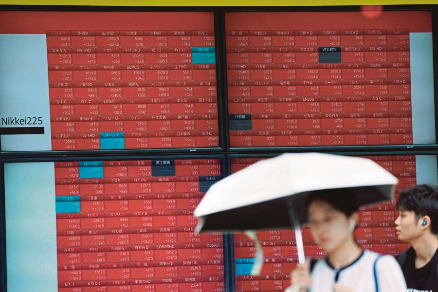 Asian stocks rise on trade deal hopes, Tokyo hit by tariff warning