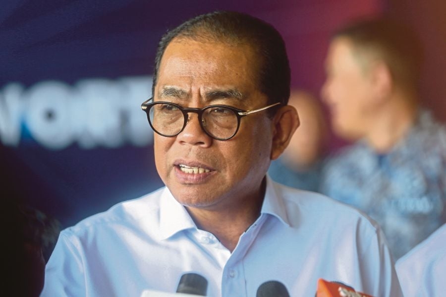 Khaled: Defence procurements to be finalised after 13th Malaysia Plan