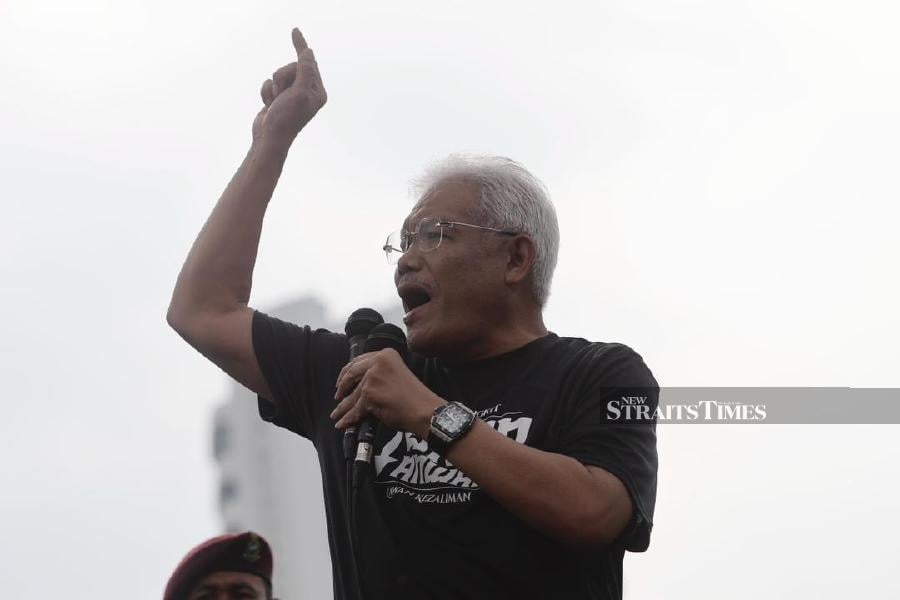 Hamzah hints at possible no-confidence motion against Anwar