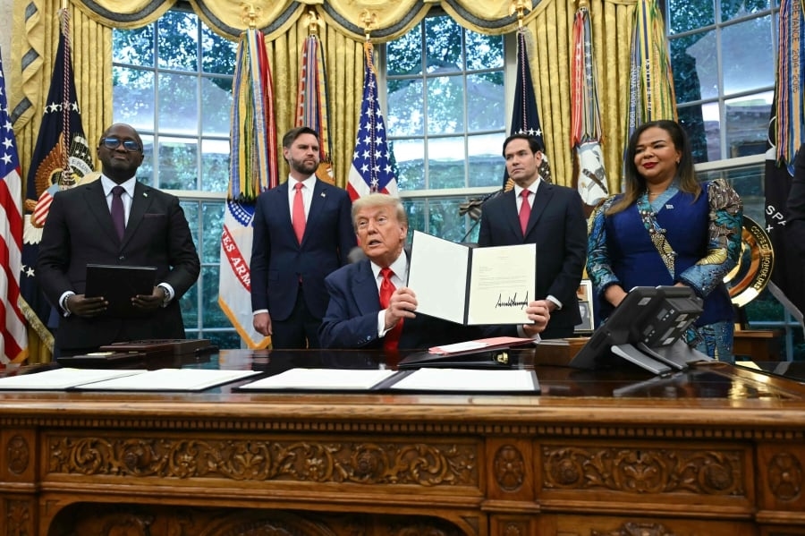 Rwanda, DR Congo sign peace deal in US after rebel sweep