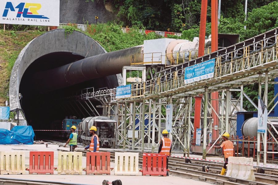 ECRL completes boring of 16km Genting Tunnel on schedule