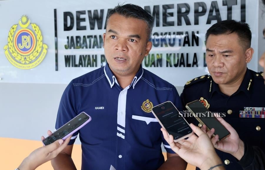 23 bus passengers issued compounds for failing to wear seat belts
