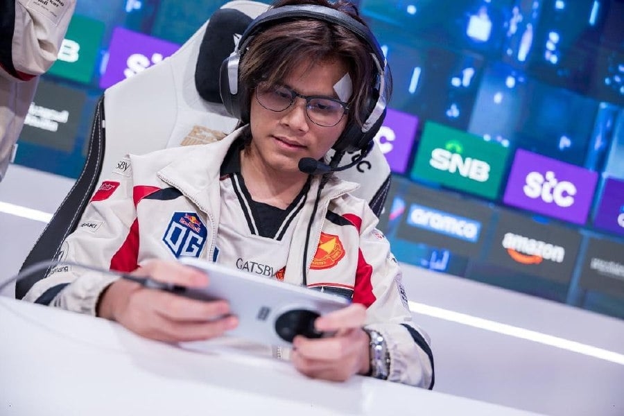 Shaky start for SRG.OG at Mid Season Cup