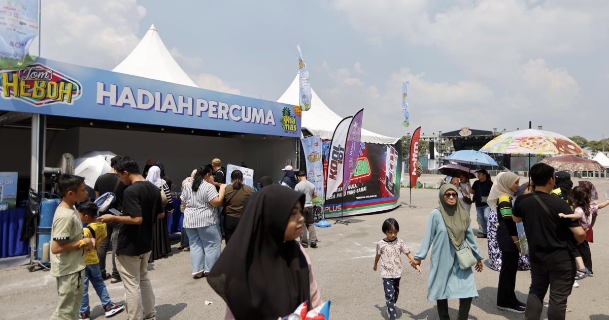 Karnival Jom Heboh returns, draws crowds in Johor Baru