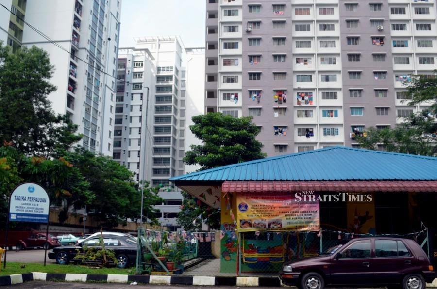 Call to regulate property agents who charge commissions to both landlords, tenants