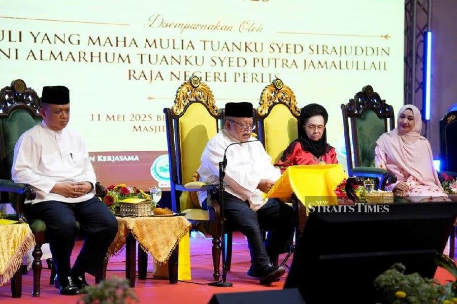 'Little Napoleons' tarnishing MPKangar's name, says Raja Perlis