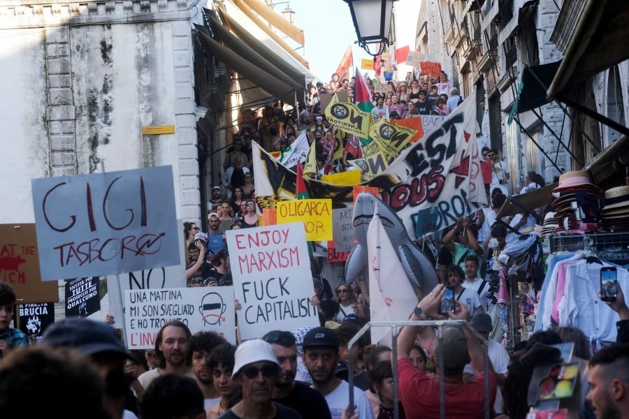 'Eat the rich': Venice protests shadow Bezos wedding
