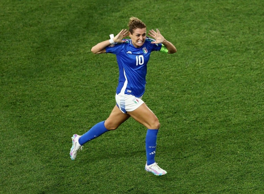 Portugal's Euro campaign still alive after 1-1 draw with Italy