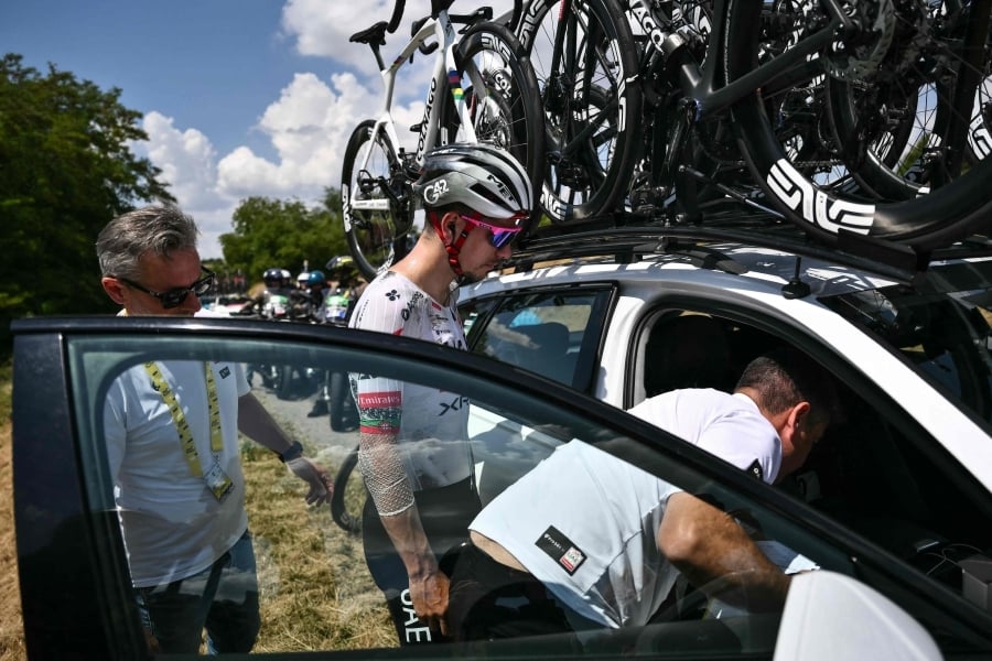 Pogacar loses key teammate Almeida at Tour de France