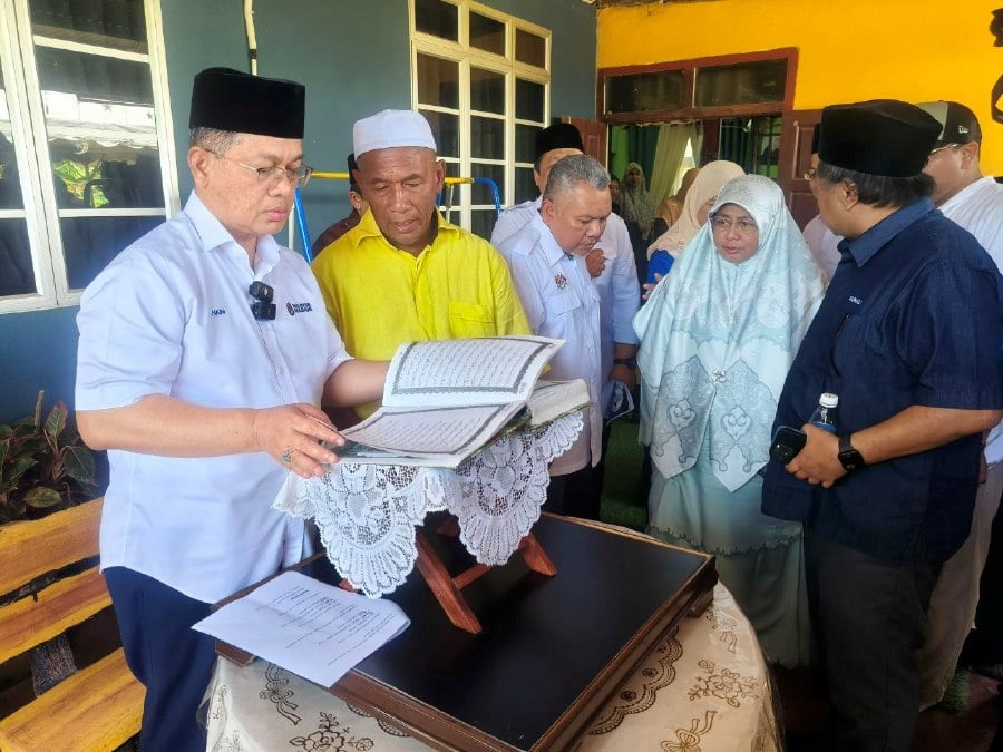 Family of UPSI crash victim Nurly Sahirah receives RM7,500 aid