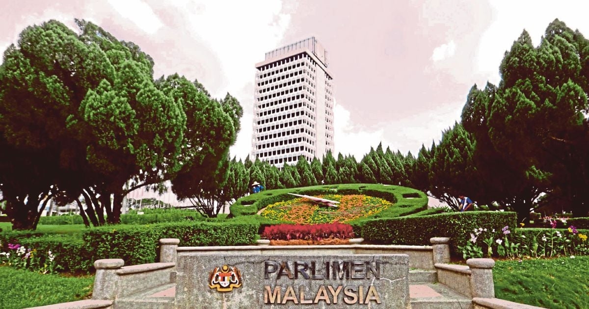 Chinese YouTuber fined RM800 for trespassing into Parliament compound