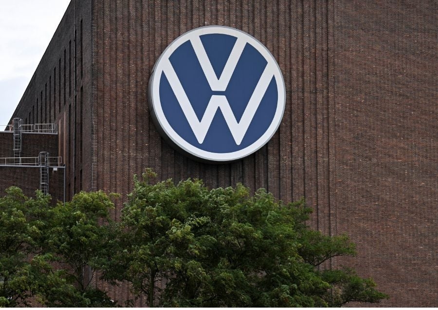 Volkswagen warns of lower profit after Q2 earnings fall by one-third