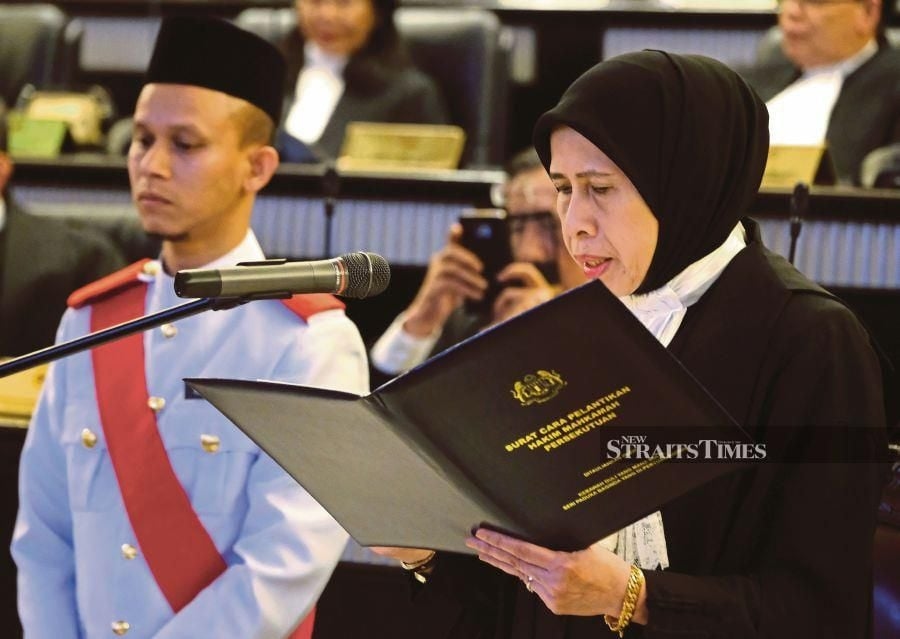 Zabariah assumes duties as Court of Appeal president