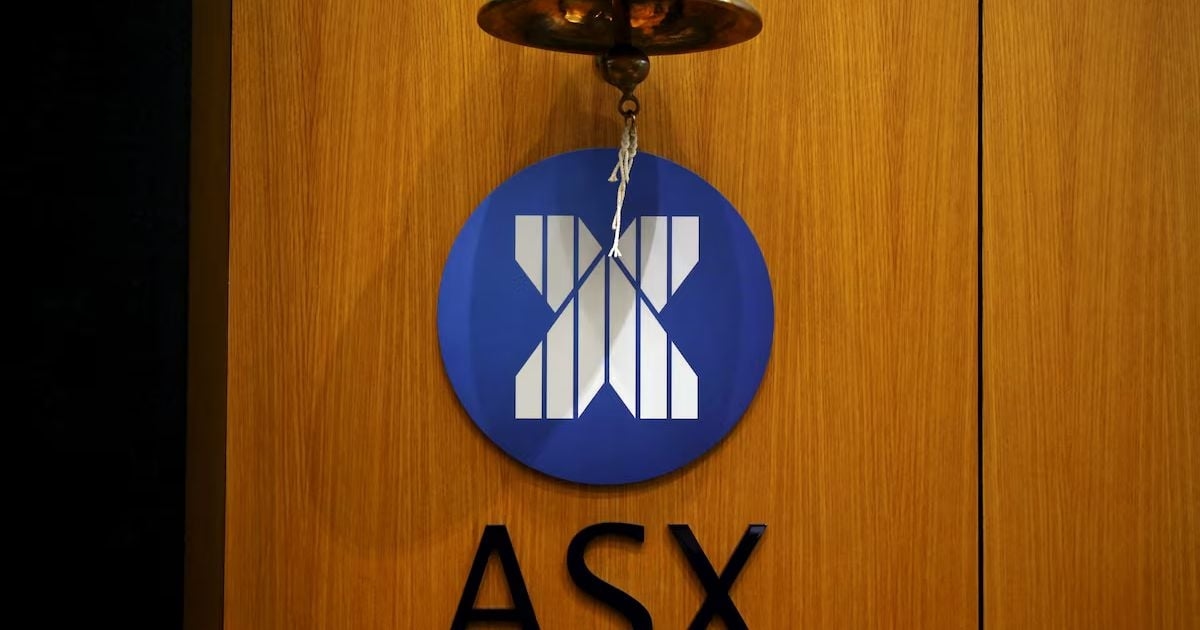 Financials, tech stocks nudge Aussie shares near record high