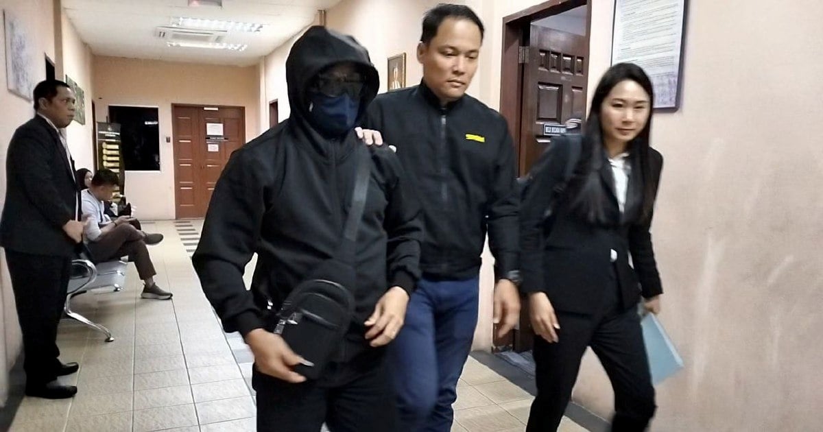 Land survey: Sabah civil servant, retired govt officer charged with bribery